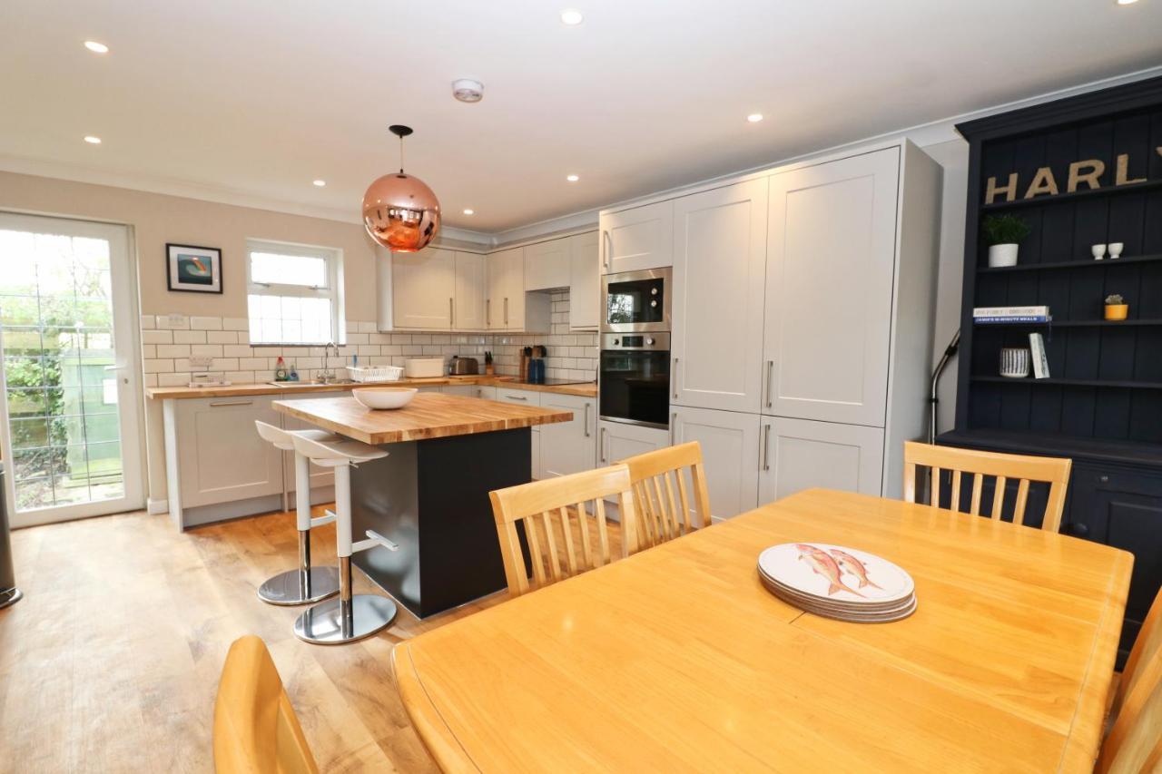 By The Beach Cottage, Dogs Welcome Saint Merryn Exterior foto